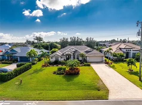 290 Rotonda Boulevard E Rotonda West FL 33947