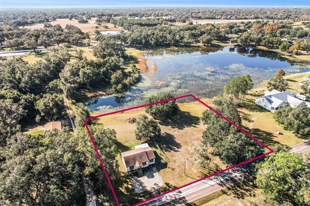 2215 Wallace Road Lutz FL 33549
