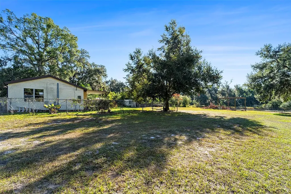 2215 Wallace Road Lutz FL 33549