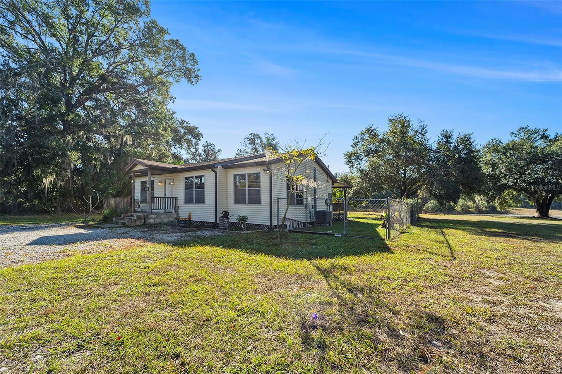 2215 Wallace Road Lutz FL 33549