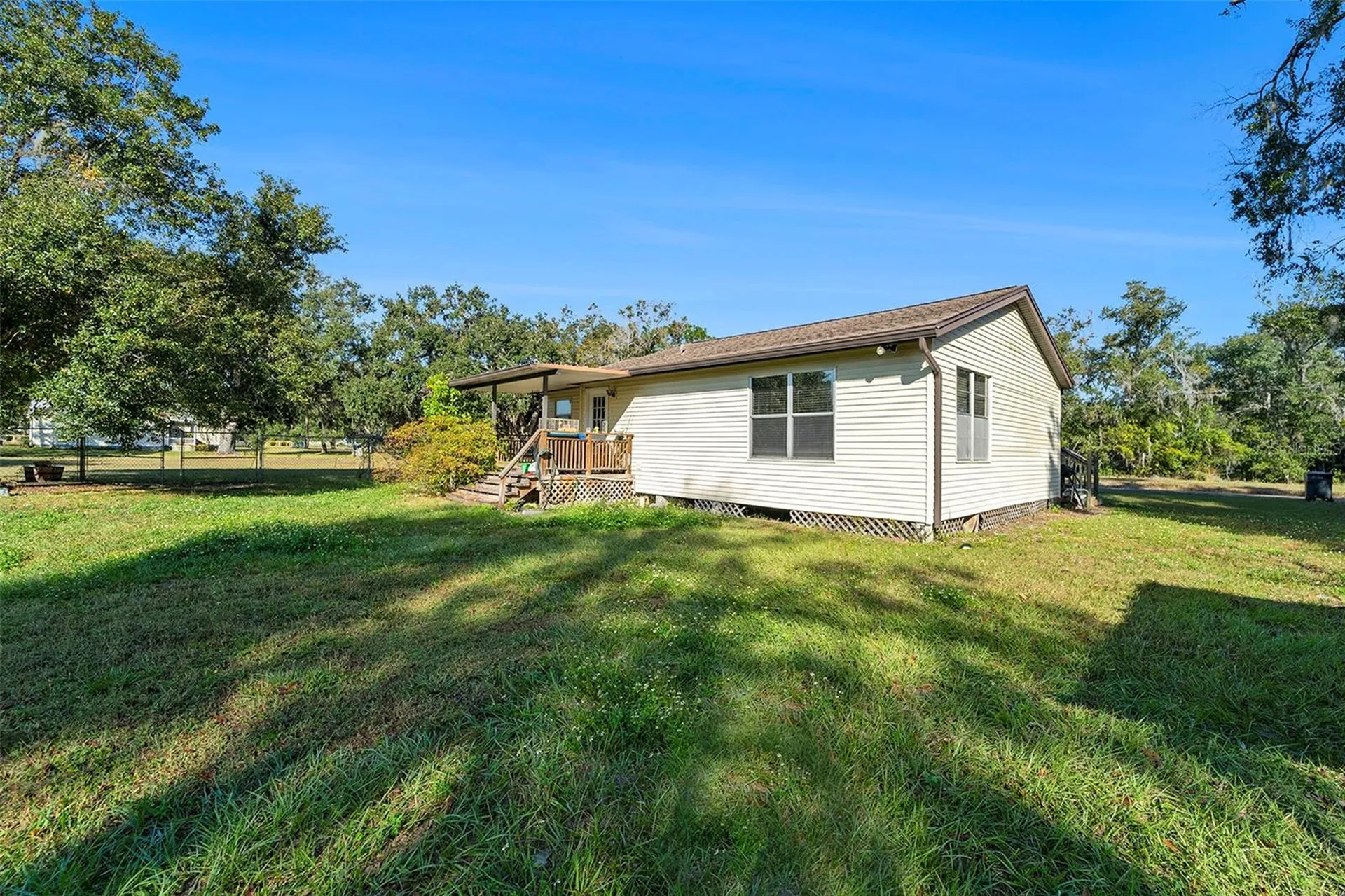 2215 Wallace Road Lutz FL 33549