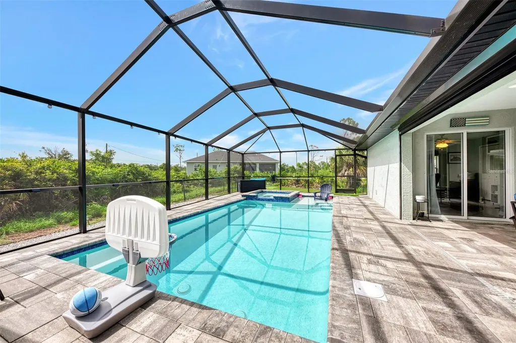 8 Amidship Road Placida FL 33946