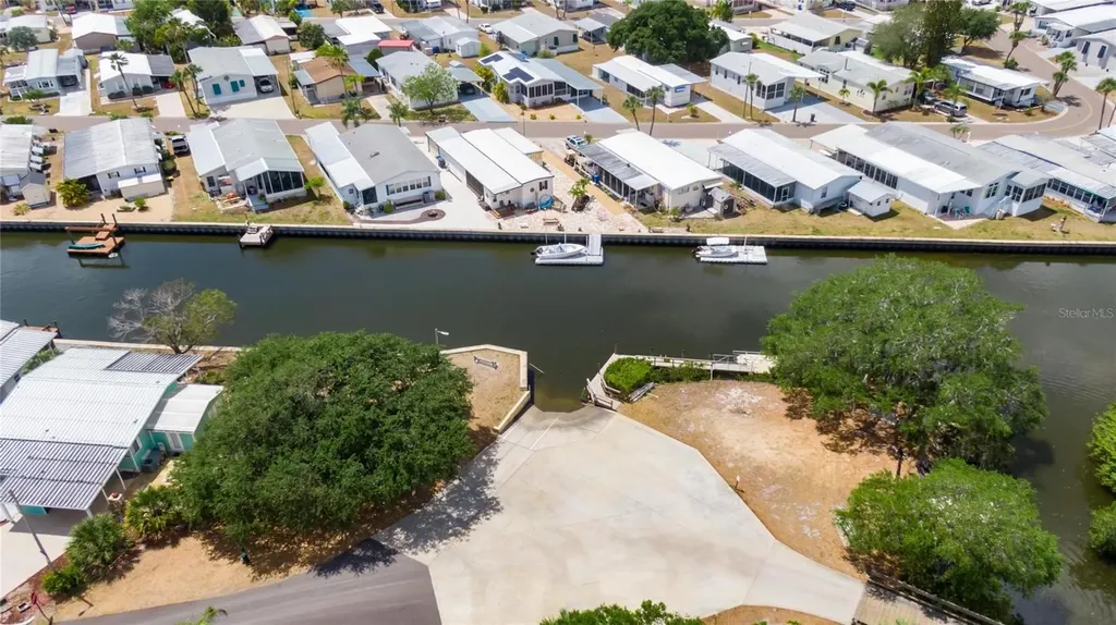 101 W Saint Johns Way Apollo Beach FL 33572