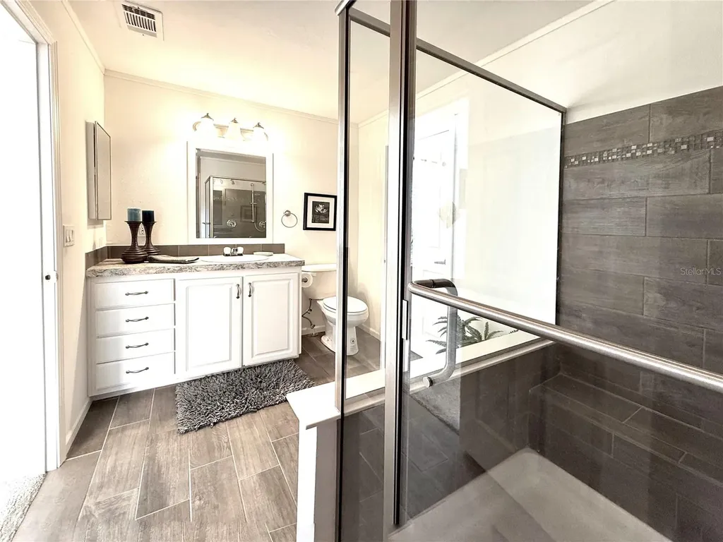 101 W Saint Johns Way Apollo Beach FL 33572