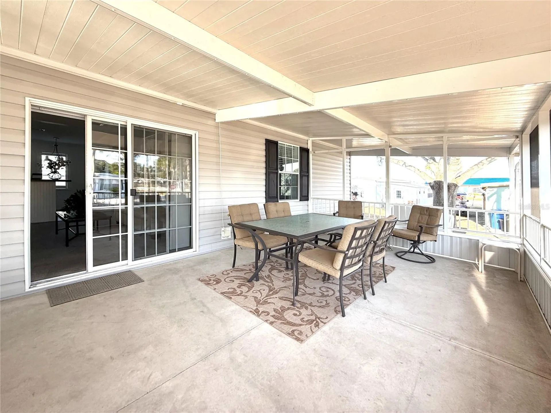 101 W Saint Johns Way Apollo Beach FL 33572