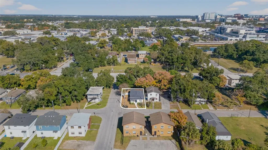 821 Colyer Street Orlando FL 32805