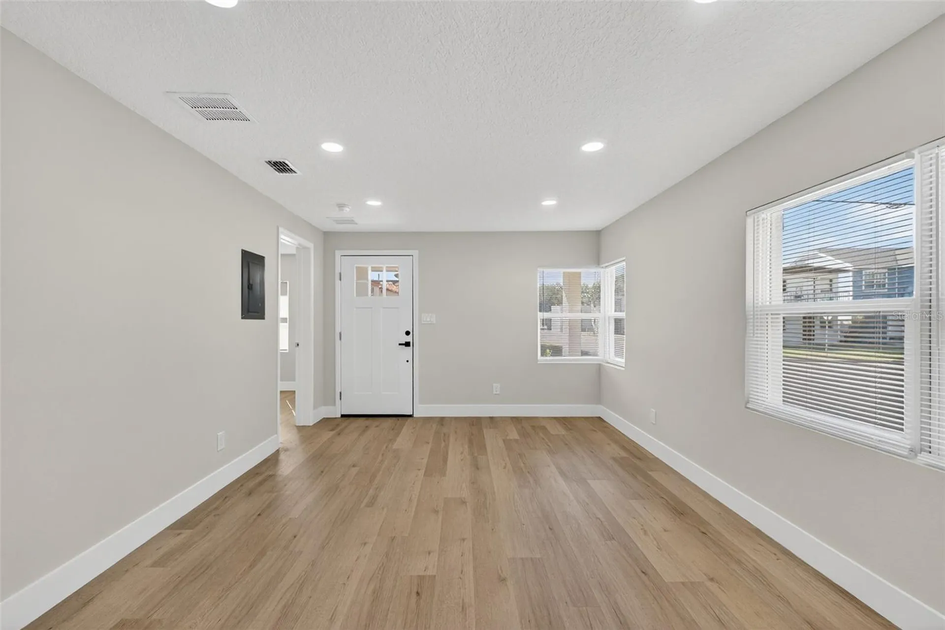 821 Colyer Street Orlando FL 32805