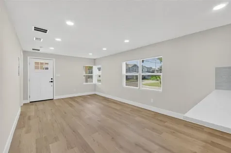 821 Colyer Street Orlando FL 32805