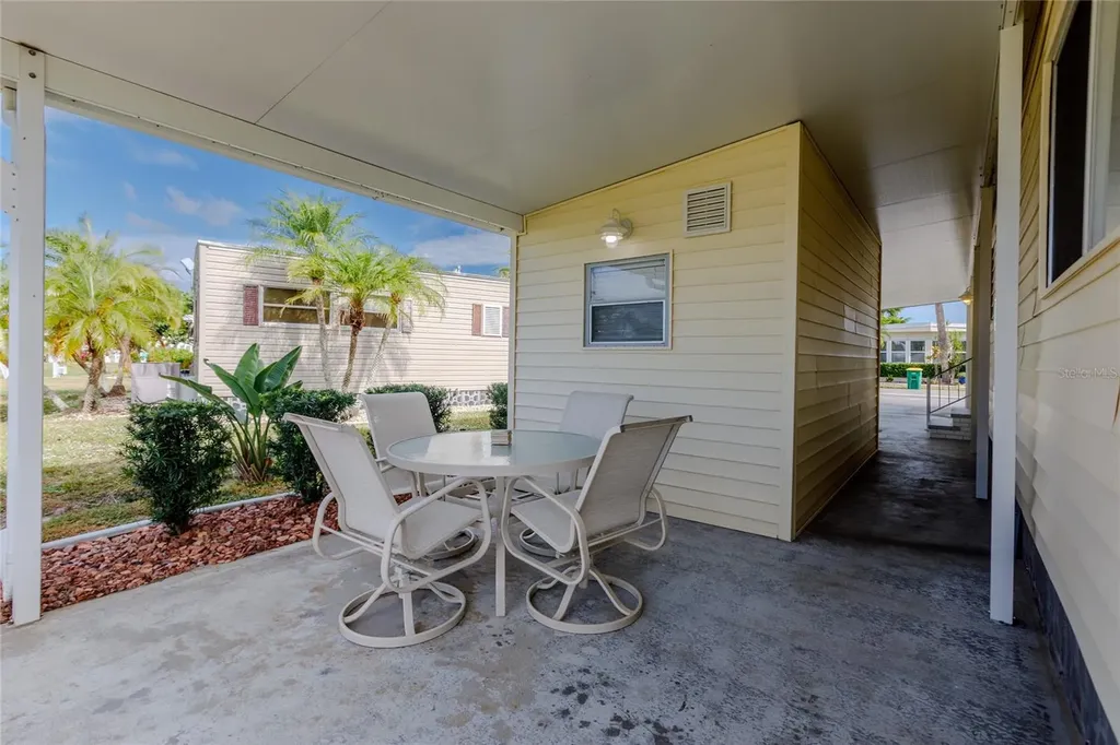 2100 Kings Highway Port Charlotte FL 33980
