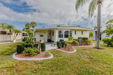 2100 Kings Highway Port Charlotte FL 33980