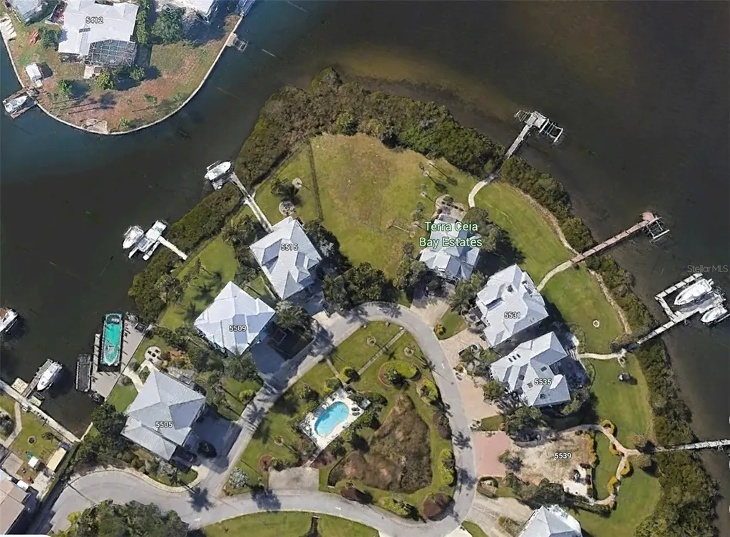 5523 2nd Avenue Circle W Palmetto FL 34221