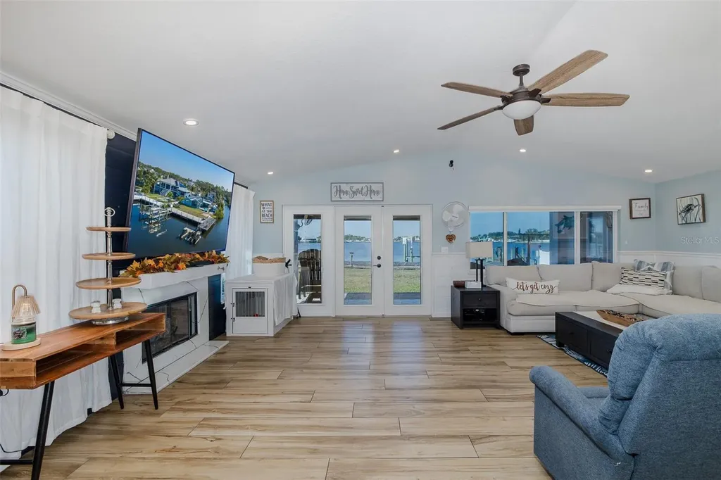 8211 Hayward Lane Port Richey FL 34668