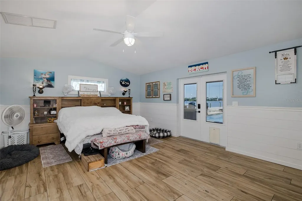 8211 Hayward Lane Port Richey FL 34668