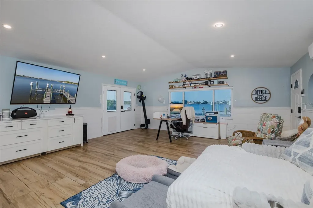 8211 Hayward Lane Port Richey FL 34668