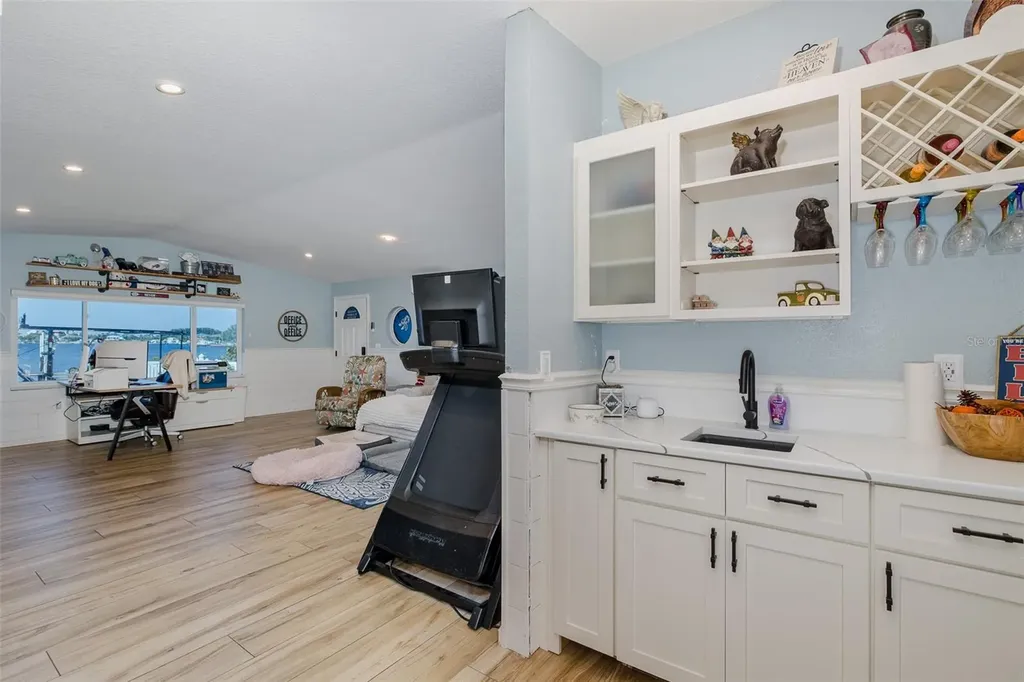 8211 Hayward Lane Port Richey FL 34668