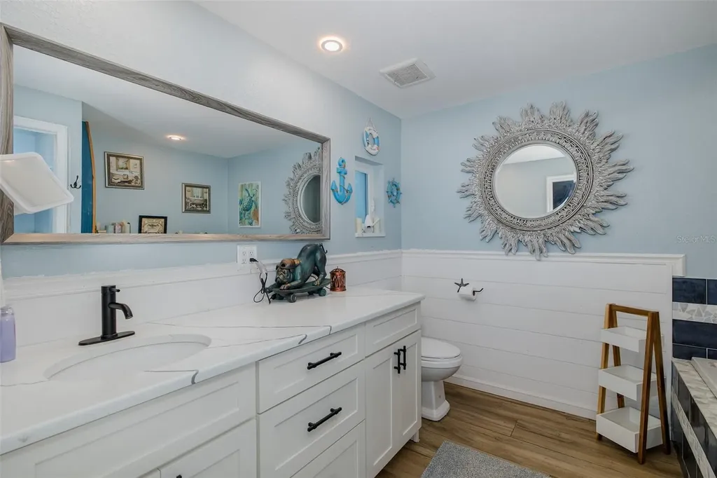 8211 Hayward Lane Port Richey FL 34668