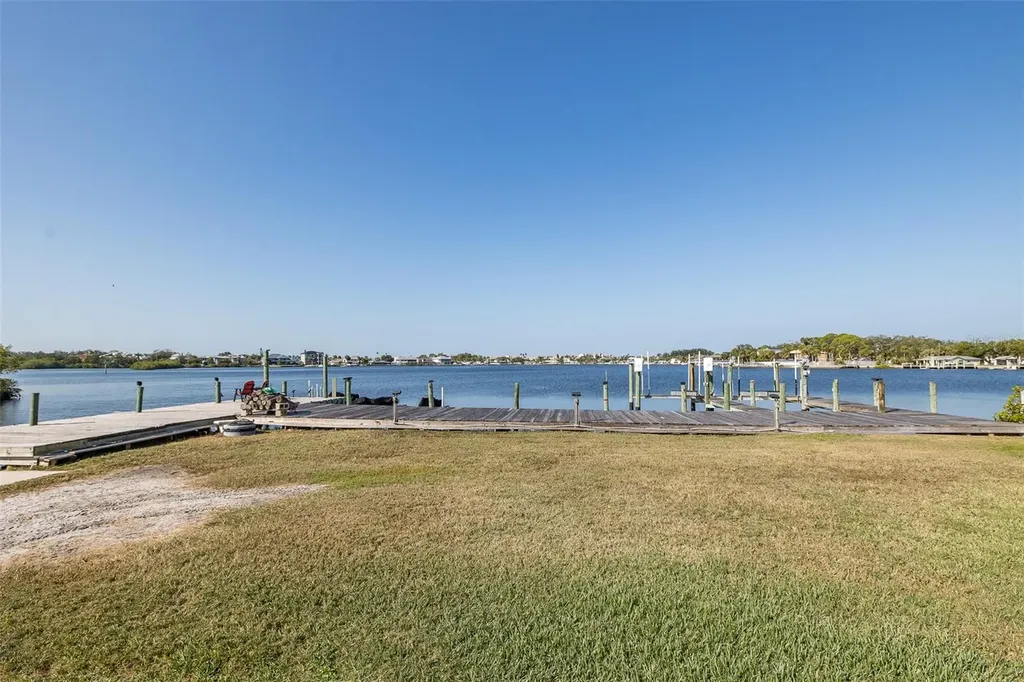 8211 Hayward Lane Port Richey FL 34668