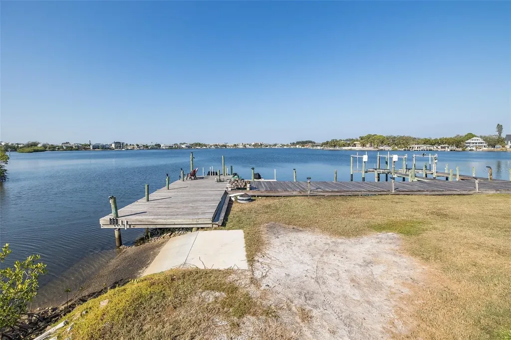 8211 Hayward Lane Port Richey FL 34668