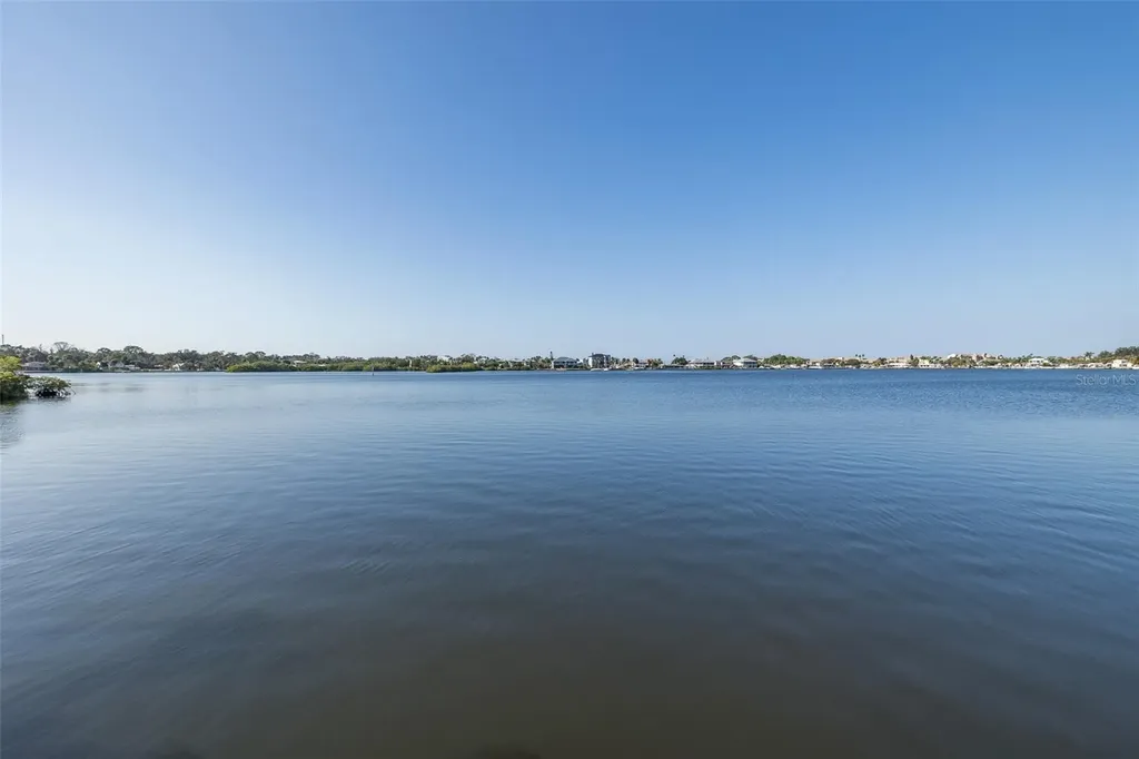 8211 Hayward Lane Port Richey FL 34668