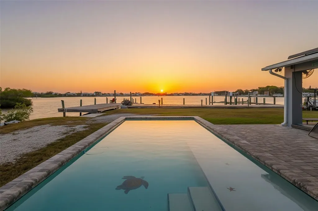 8211 Hayward Lane Port Richey FL 34668