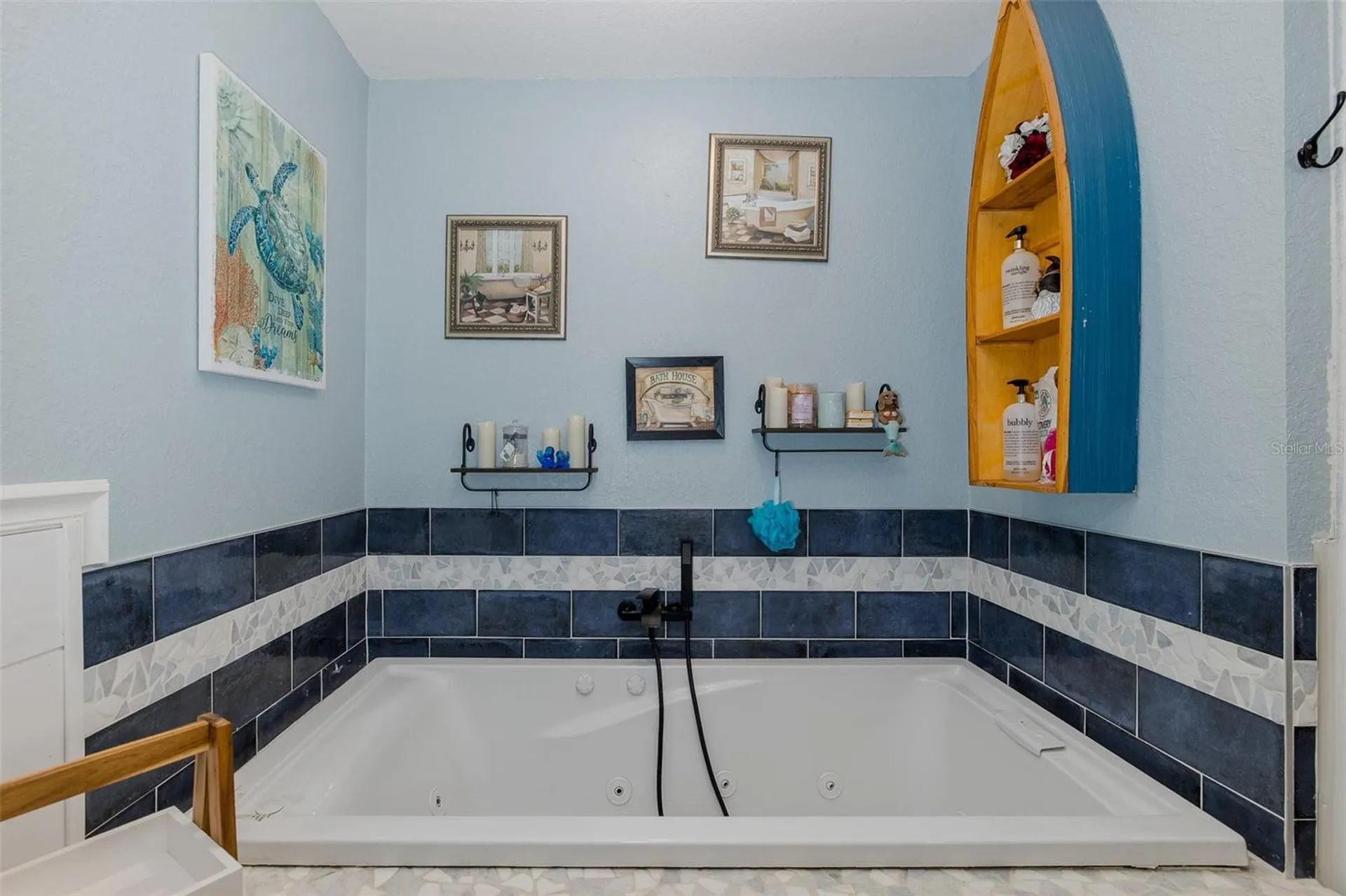 8211 Hayward Lane Port Richey FL 34668