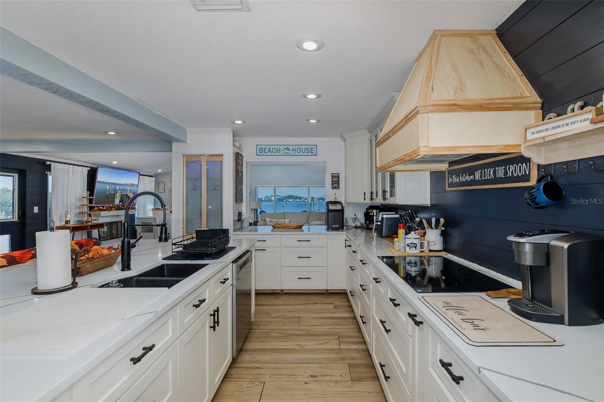 8211 Hayward Lane Port Richey FL 34668