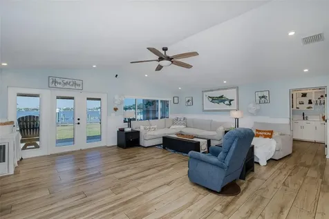 8211 Hayward Lane Port Richey FL 34668