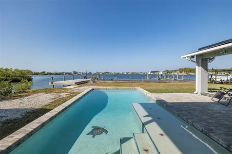 8211 Hayward Lane Port Richey FL 34668