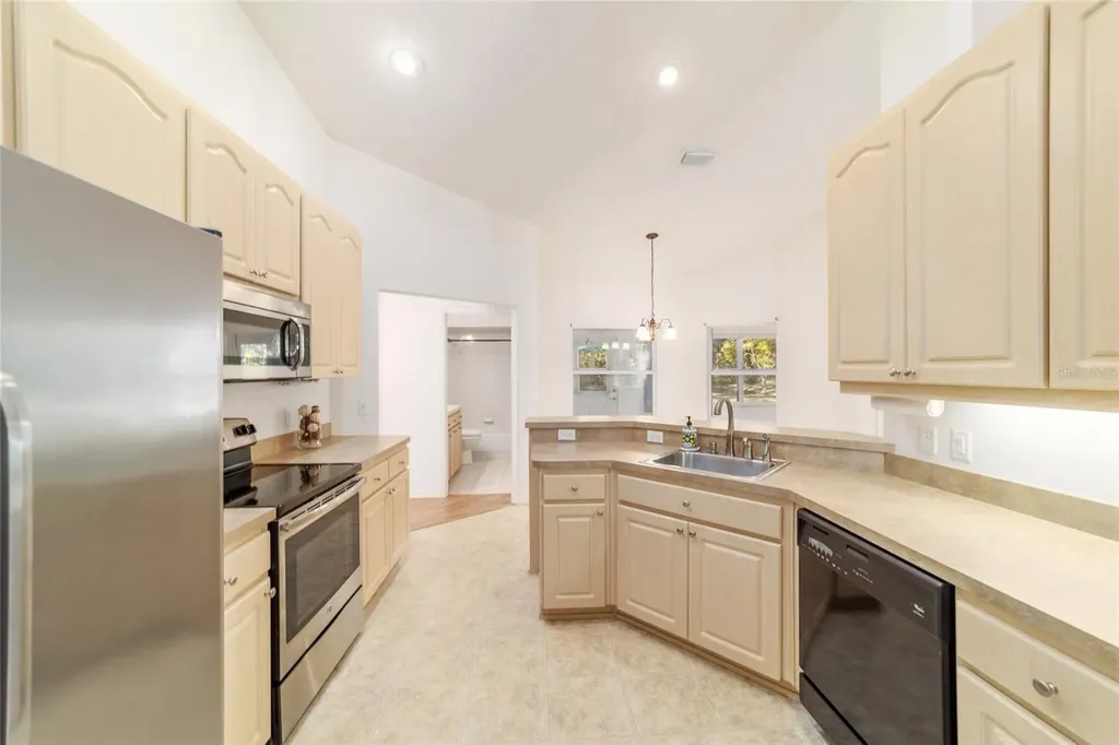 2340 W Tall Oaks Drive Beverly Hills FL 34465