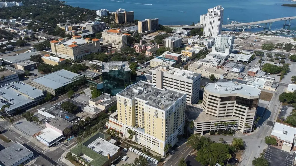 628 Cleveland Street Clearwater FL 33755