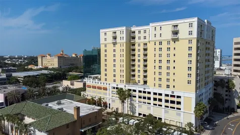 628 Cleveland Street Clearwater FL 33755