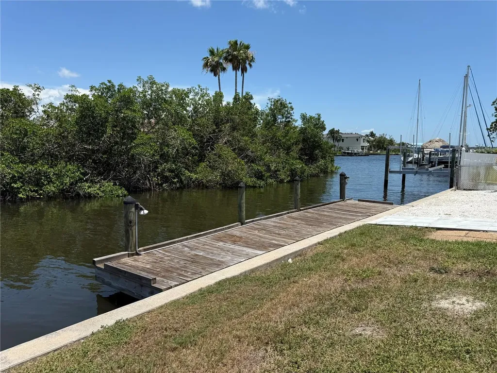 808 25th Avenue W Palmetto FL 34221
