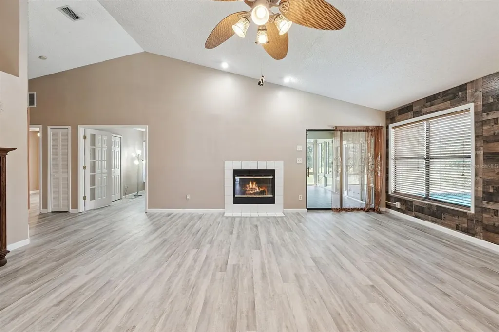 5526 Deepdale Drive Orlando FL 32821