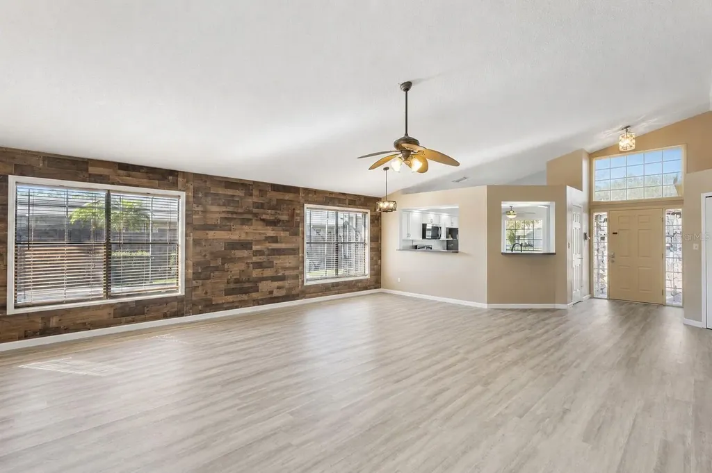 5526 Deepdale Drive Orlando FL 32821