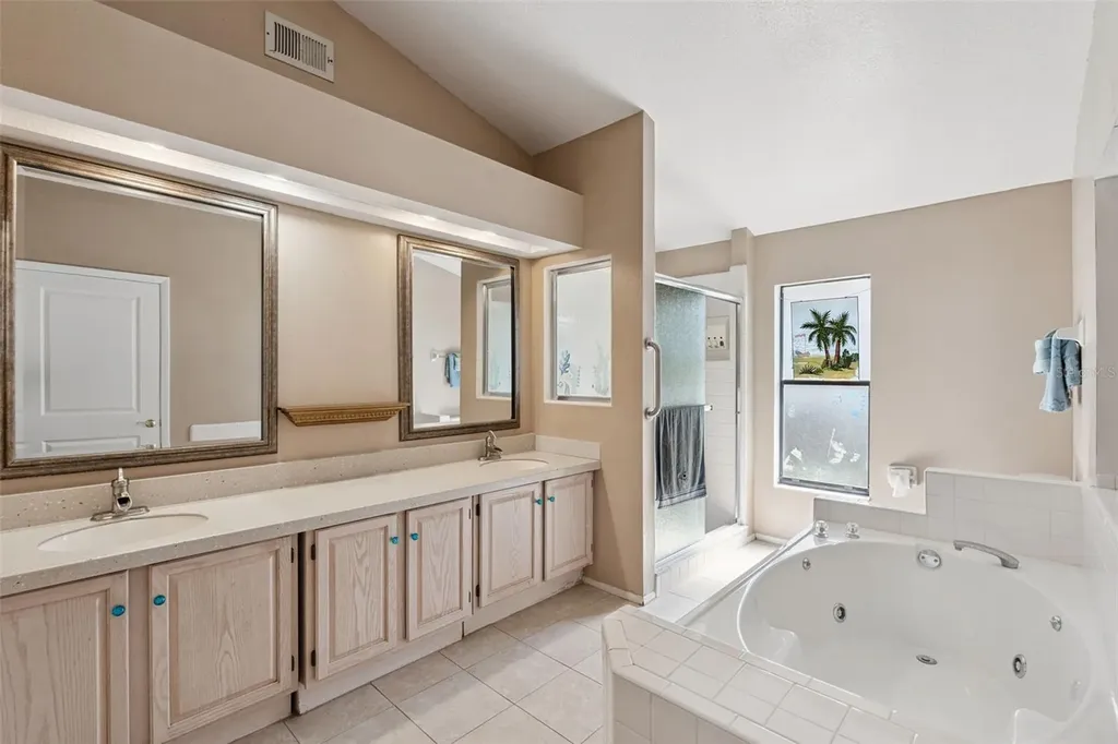5526 Deepdale Drive Orlando FL 32821