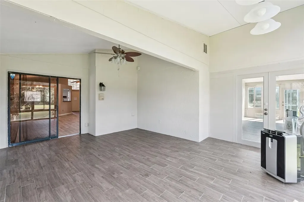 5526 Deepdale Drive Orlando FL 32821
