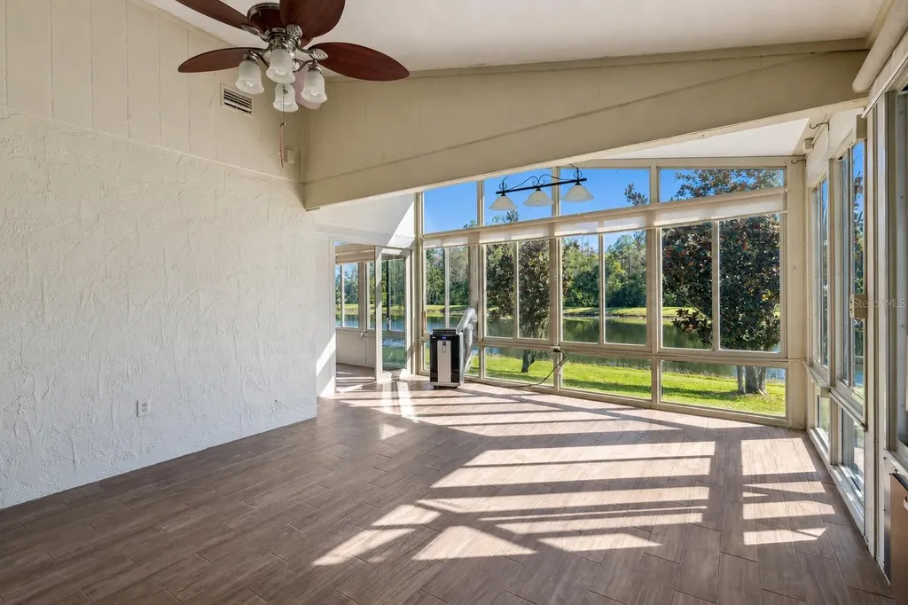 5526 Deepdale Drive Orlando FL 32821