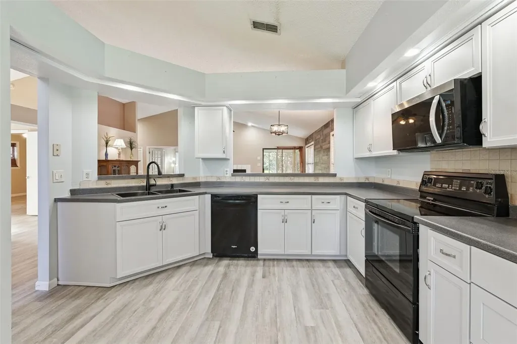 5526 Deepdale Drive Orlando FL 32821