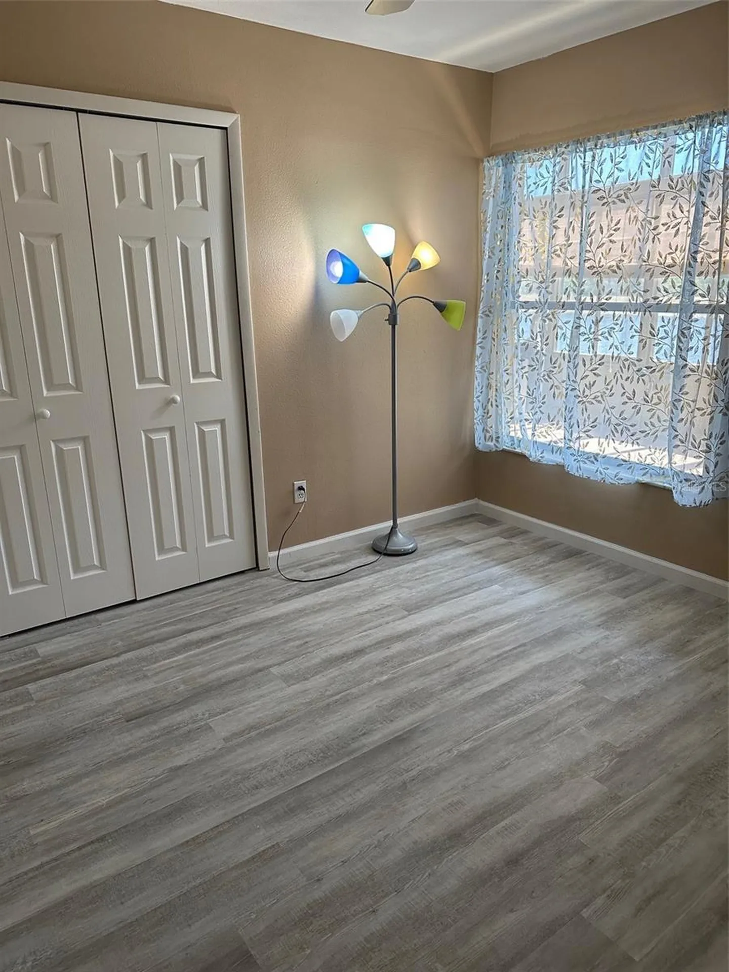 5526 Deepdale Drive Orlando FL 32821
