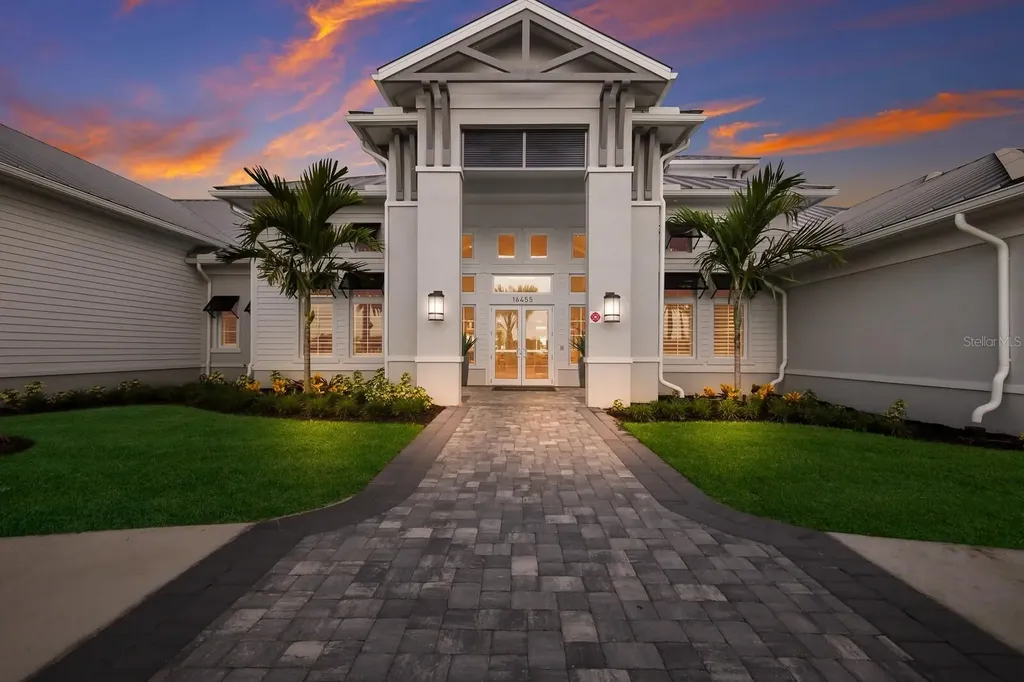 16333 Tradewind Terrace Bradenton FL 34211