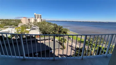 2611 Bayshore Boulevard Tampa FL 33629