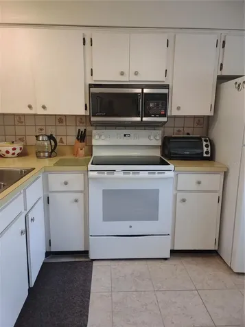 4634 Lake Boulevard Clearwater FL 33762