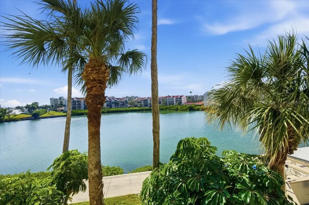7400 Sun Island Drive S South Pasadena FL 33707