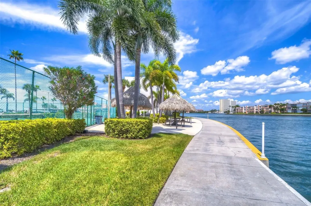 7400 Sun Island Drive S South Pasadena FL 33707