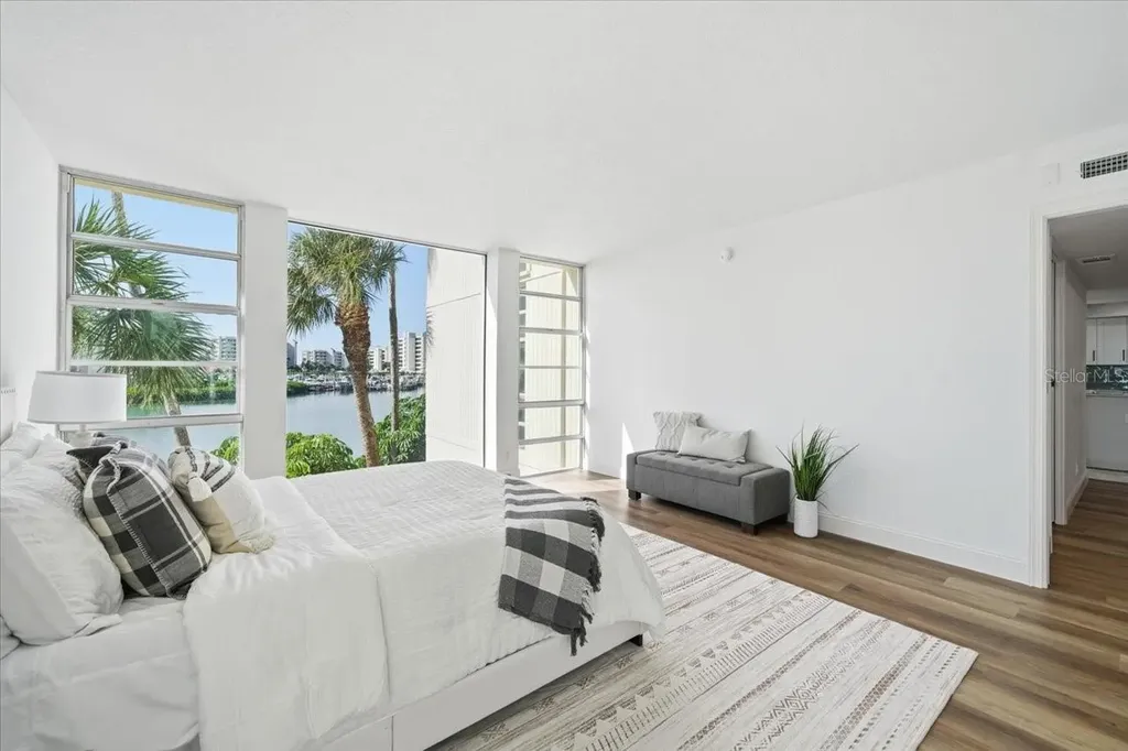 7400 Sun Island Drive S South Pasadena FL 33707