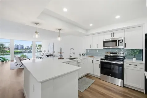 7400 Sun Island Drive S South Pasadena FL 33707