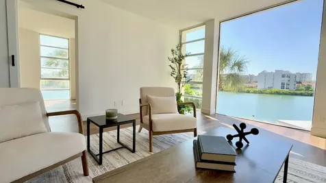 7400 Sun Island Drive S South Pasadena FL 33707