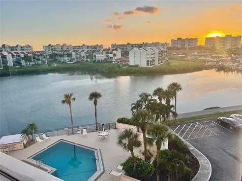 7400 Sun Island Drive S South Pasadena FL 33707