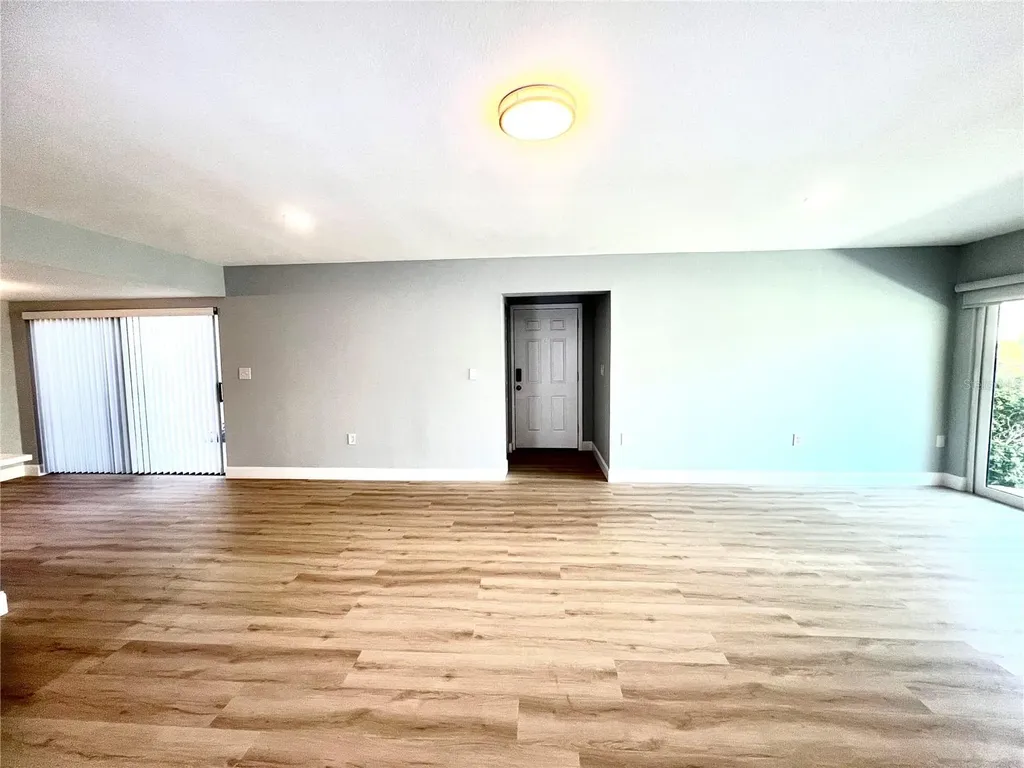 7550 Sunshine Skyway Lane S St Petersburg FL 33711