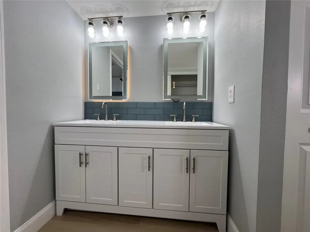 7550 Sunshine Skyway Lane S St Petersburg FL 33711